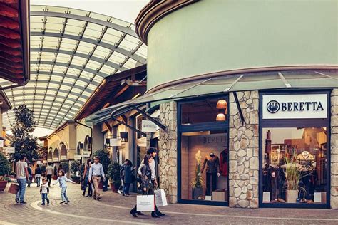 versace outlet franciacorta|franciacorta village.